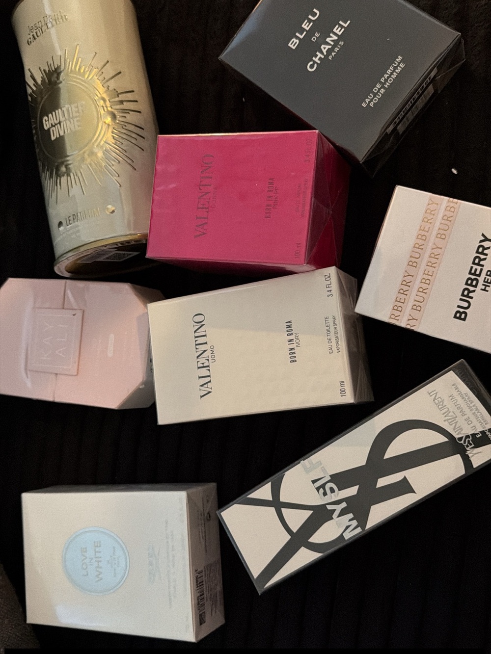 VALENTINO YSL BACCARAT ROUGE 540 Burberry creed Chanel